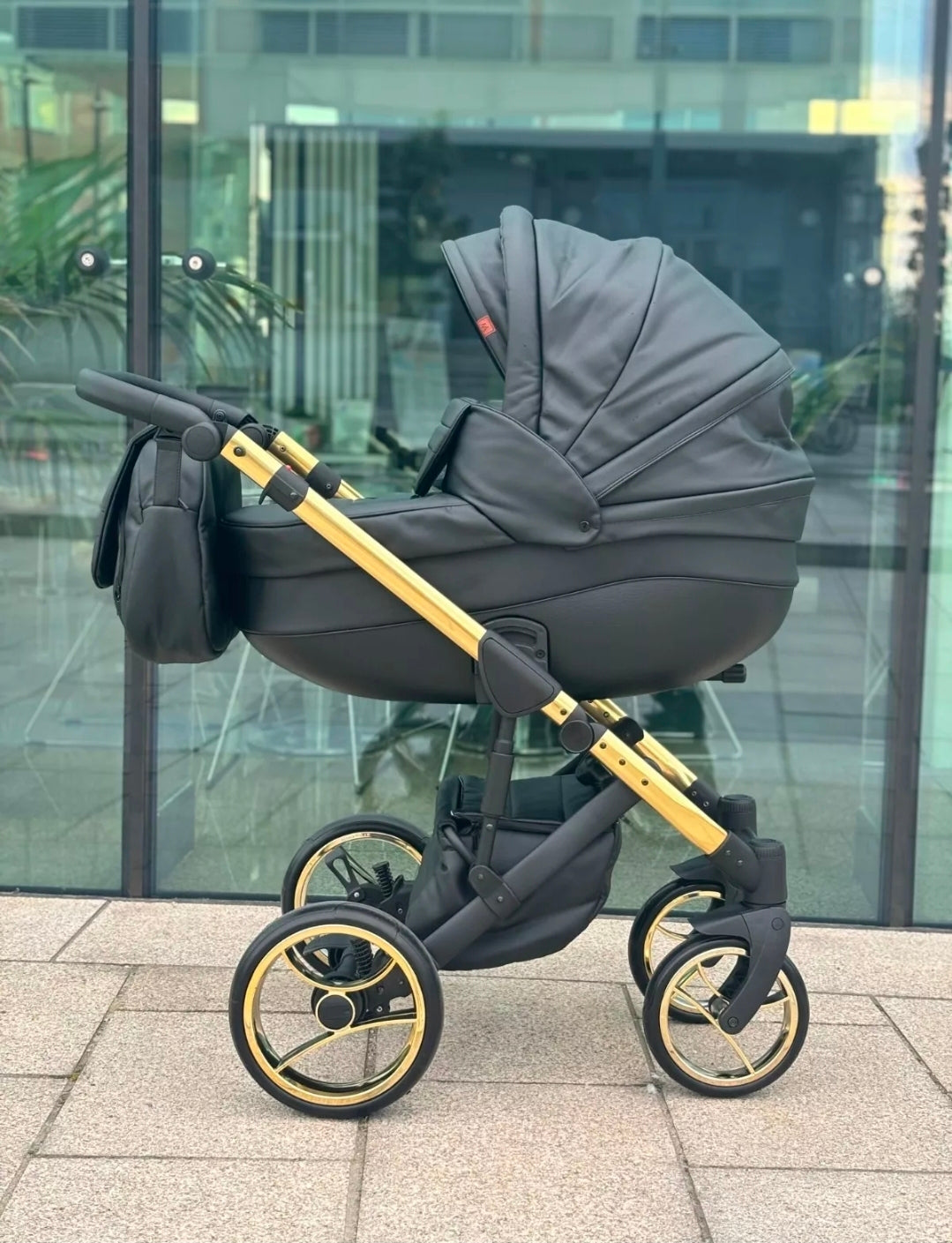 MOMMO AAA Kinderwagen 3in1 Öko-Leder – Cosmo I-Size-Sitz