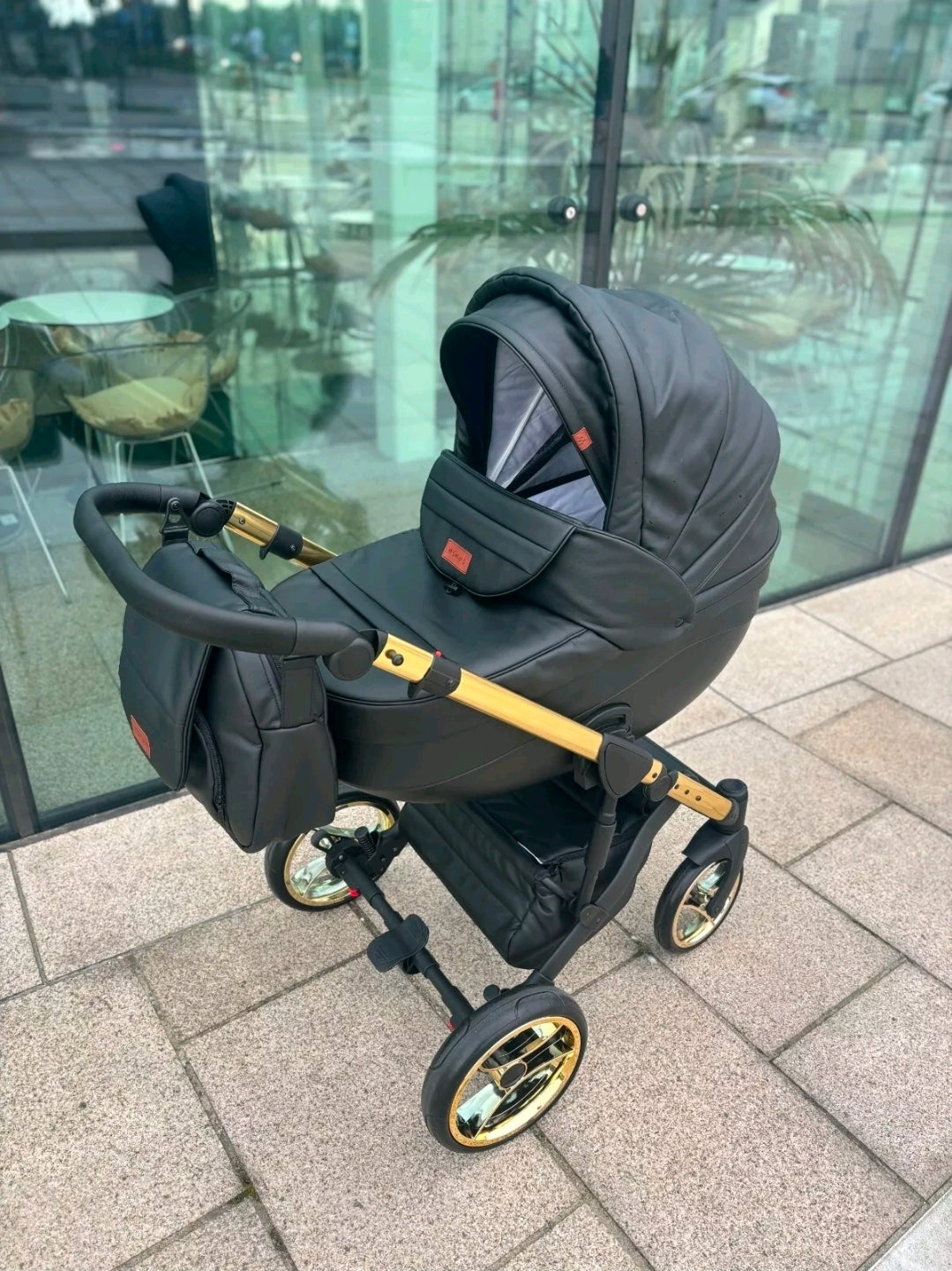 MOMMO AAA Kinderwagen 3in1 Öko-Leder – Cosmo I-Size-Sitz