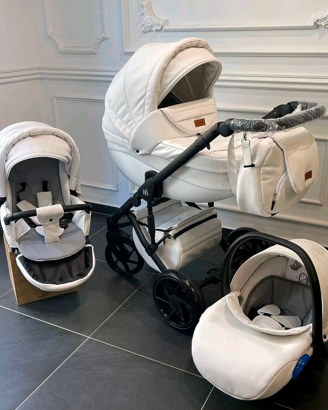 MOMMO AAA Kinderwagen 3in1 Öko-Leder – Cosmo I-Size-Sitz