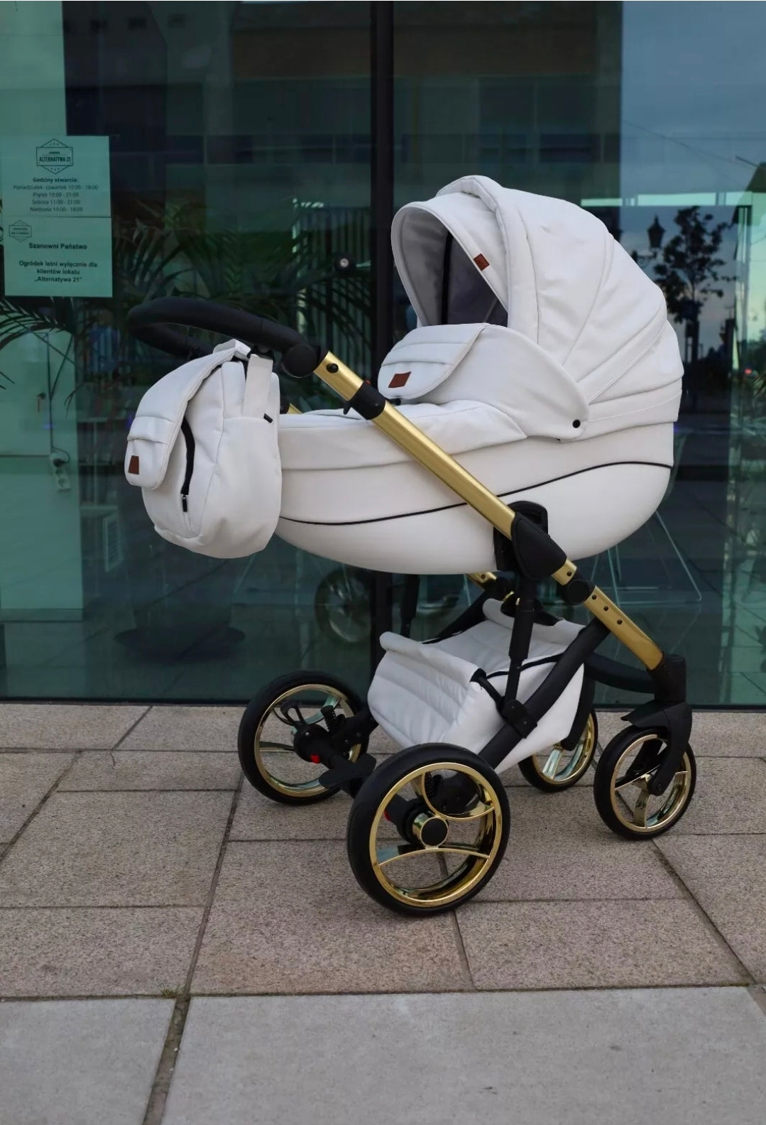 MOMMO AAA Kinderwagen 3 in 1 Öko-Leder – Cosmo I-Size-Sitz