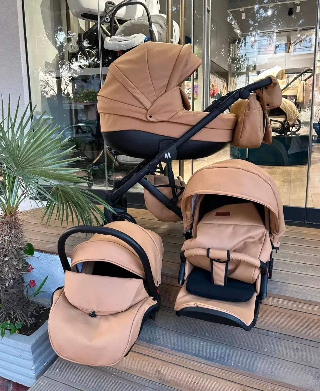 MOMMO AAA Kinderwagen 3in1 Öko-Leder – Cosmo I-Size-Sitz Karamel