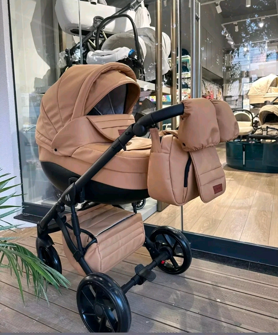 MOMMO AAA Kinderwagen 3 in 1 Öko-Leder – Cosmo I-Size-Sitz